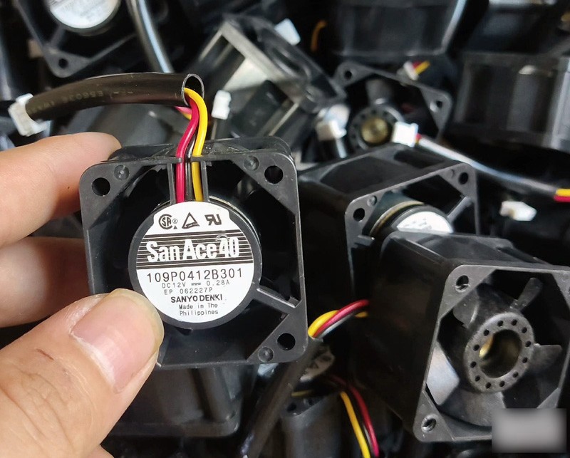 SANYO 109P0412B301 12V 0.28A 3wires Cooling Fan
