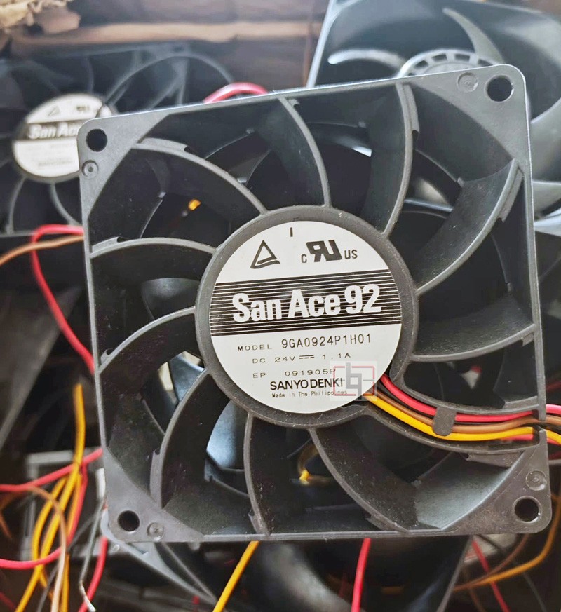 SANYO 9GA0924P1H01 24V 1.1A 4wires Cooling Fan