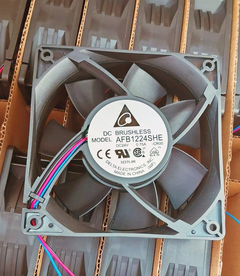 DELTA AFB1224SHE-CR00 24V 0.75A 3wires Cooling Fan