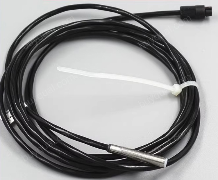 BALLUFF BCS0011 BCS M05T4C-XXS10C-EP02-GZ01-002 Inductive Proximity Switch - Original new