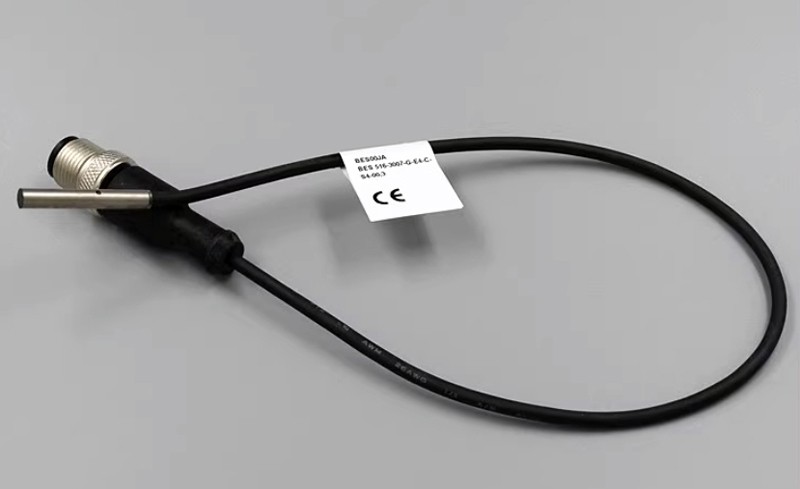 BALLUFF BES 516-3007-G-E4-C-S4-00,3 BES00JA Inductive Proximity Switch - Original New