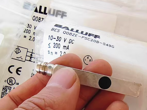 BALLUFF BES01UW BES Q08ZE-PSC20B-S49G Inductive Proximity Switch - Original New