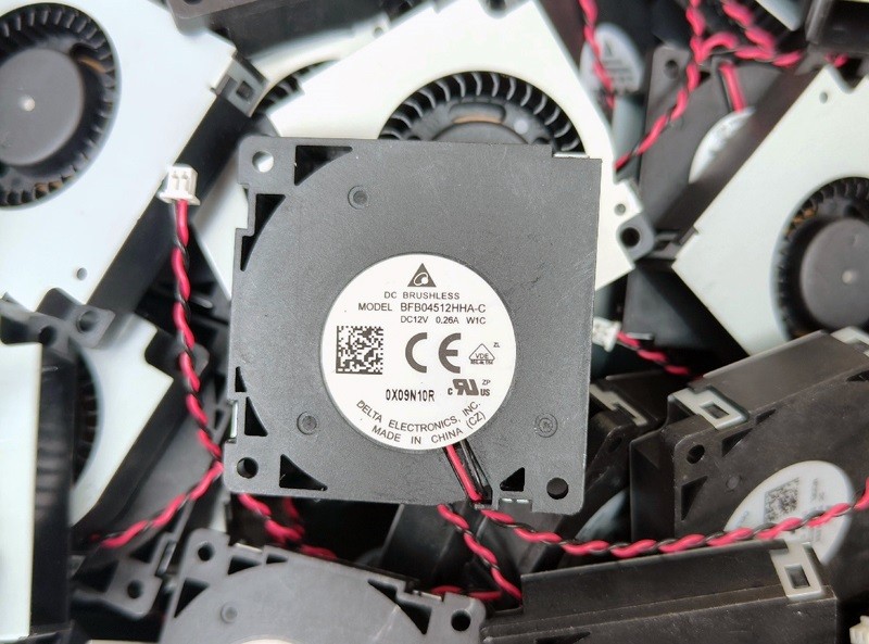 DELTA BFB04512HHA-C 12V 0.26A 2wires 4wires Cooling Fan