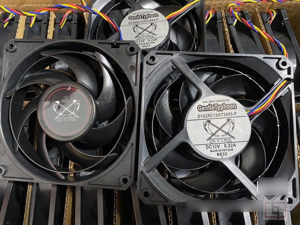 SERVO D1225C12GT3000-P D1225C12GT3000P 12V 0.22A 4wires Cooling Fan 