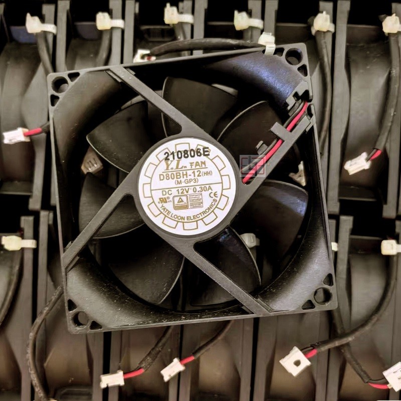 Y.L FAN D80BH-12 12V 0.18A 0.30A 2wires Cooling Fan 