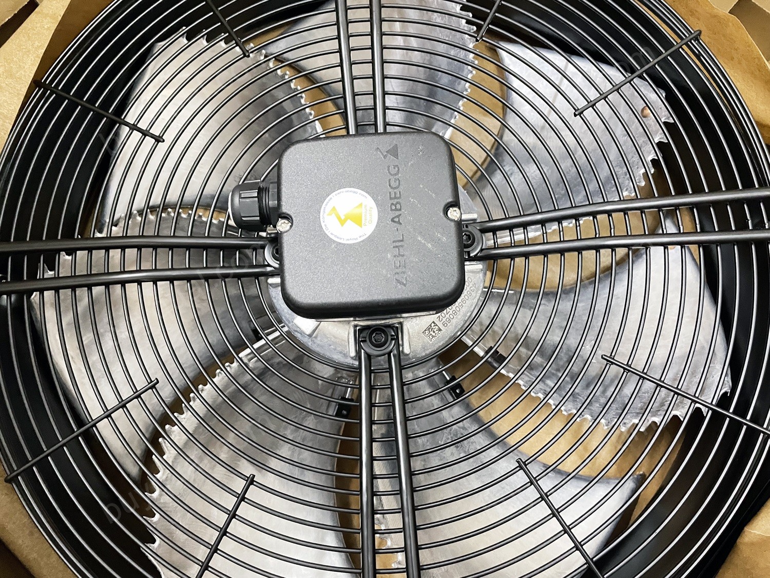 ZIEHL-ABEGG FN050-VDQ.4I.V7P1 400V 1.45/0.96A 0.84/0.54kW Cooling Fan - Original New