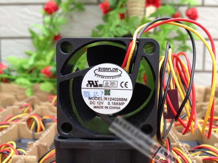 EVERFLOW R124028BM 12V 0.18A 3wires cooling fan
