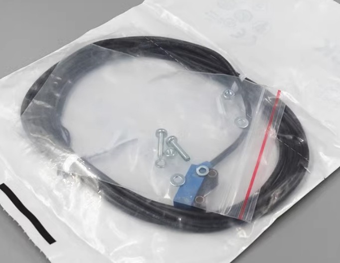 SICK GE2S-N1311 Photoelectric Switch Sensor - Original New