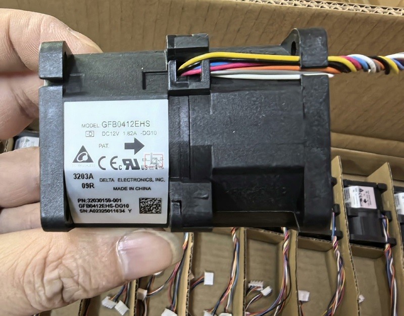 DELTA GFB0412EHS-DG10 GFB0412EHSDG10 12V 1.82A 8wires Cooling Fan 
