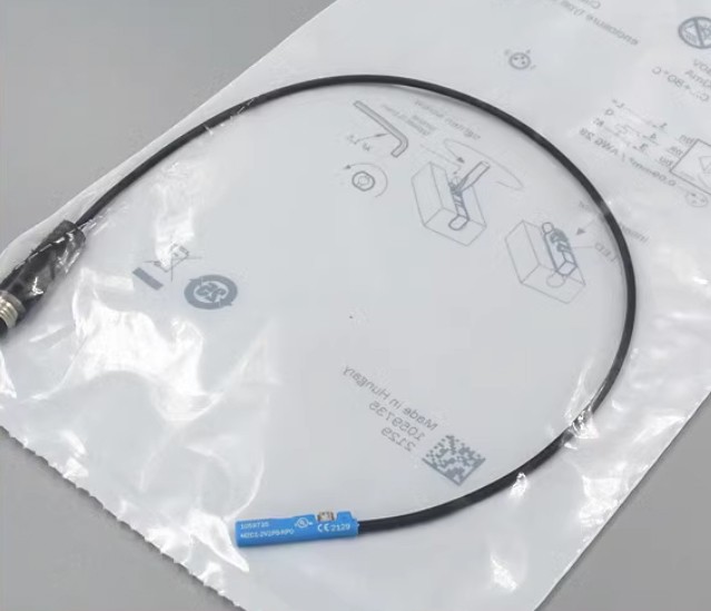 SICK MZC1-2V2PS-KP0 Magnetic Switch /Proximity Switch