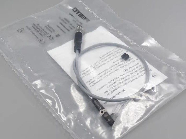 FESTO SMT-8M-A-PS-24V-E-0.3-M8D Magnetic Switch - Original New