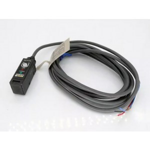 OMRON E3R-5DE4 Photoelectric Switch Sensor