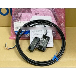 OMRON D40A-1C2 Limit Switch /Safety Door Switch - Original New