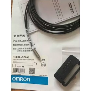 OMRON E32-CC200 Photoelectric Switch Sensor - Original New