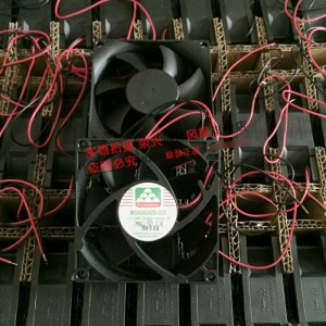 MAGIC MGA8024ZB-O25 MGA8024ZB-025 24V 0.30A 2wires cooling fan